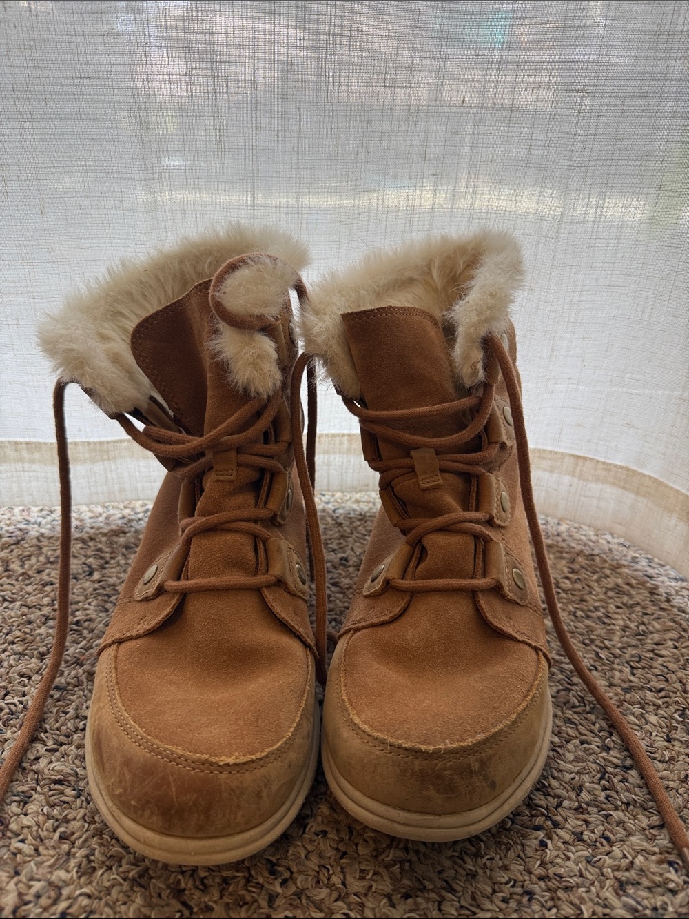 Women’s Faux-Fur Lined Tan Suede Winter Boots